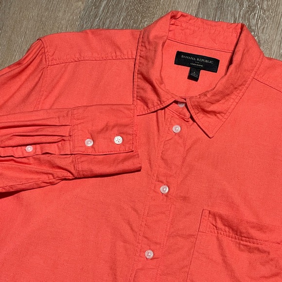 Banana Republic Linen Blend Button Down Shirt Long Sleeve Coral Large Womens EUC - Picture 1 of 5